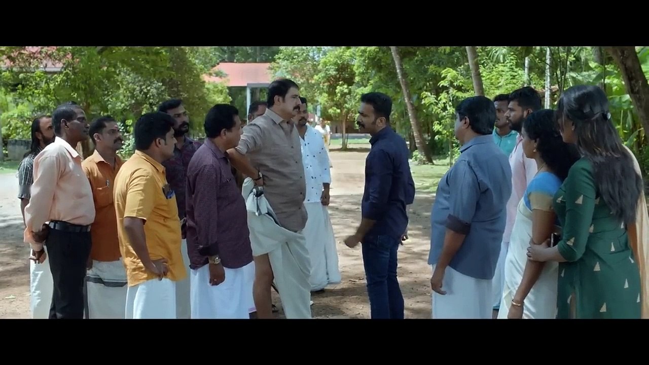 Father Sees it On the Mobile Phone ⁉️⚠️ _ Movie Explained in Hindi & Urdu