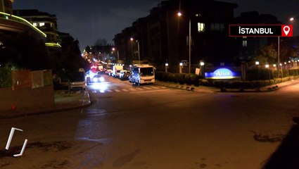 Bakırköy'de alkollü motosikletli taksiye çarparak takla attı