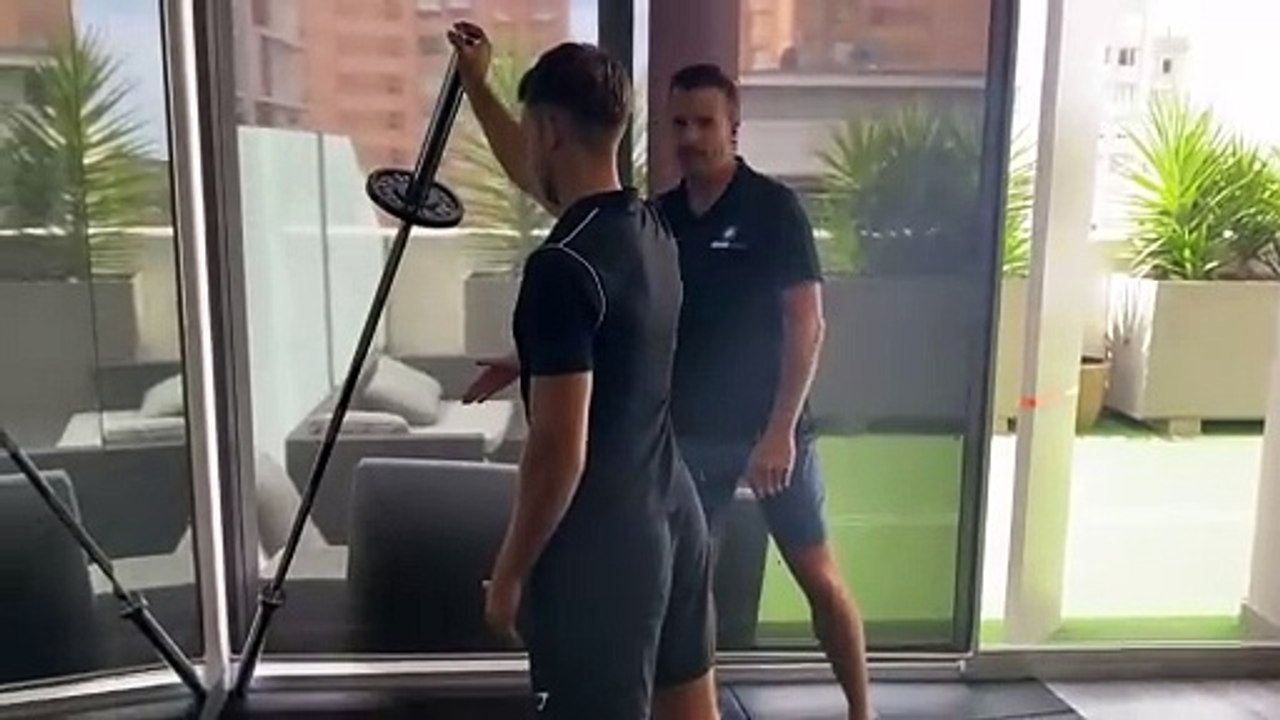 Landmine Press - The Safest Open Chain Shoulder Strengthening Exercise _ Tim Keeley _ Physio REHAB