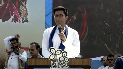 চোরদের হাত থেকে উত্তরীয় পরে BJP যোগ দিচ্ছেন বিচারপতি!: Abhishek Banerjee | Oneindia Bengali