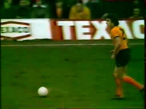 WOLVERHAMPTON - HULL.CITY - 1977 - SAISON 1976/1977 -
