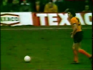 WOLVERHAMPTON  - HULL.CITY  - 1977  -  SAISON  1976/1977  -