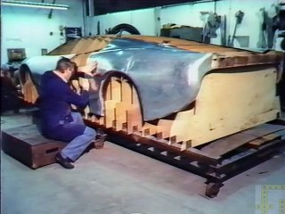 Jaguar XJ220 - The Official Story