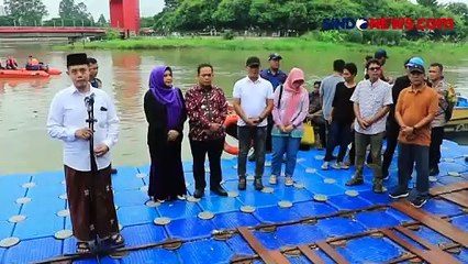 Ratusan Warga Tangerang Keramas Bareng di Sungai Cisadane Jelang Ramadhan