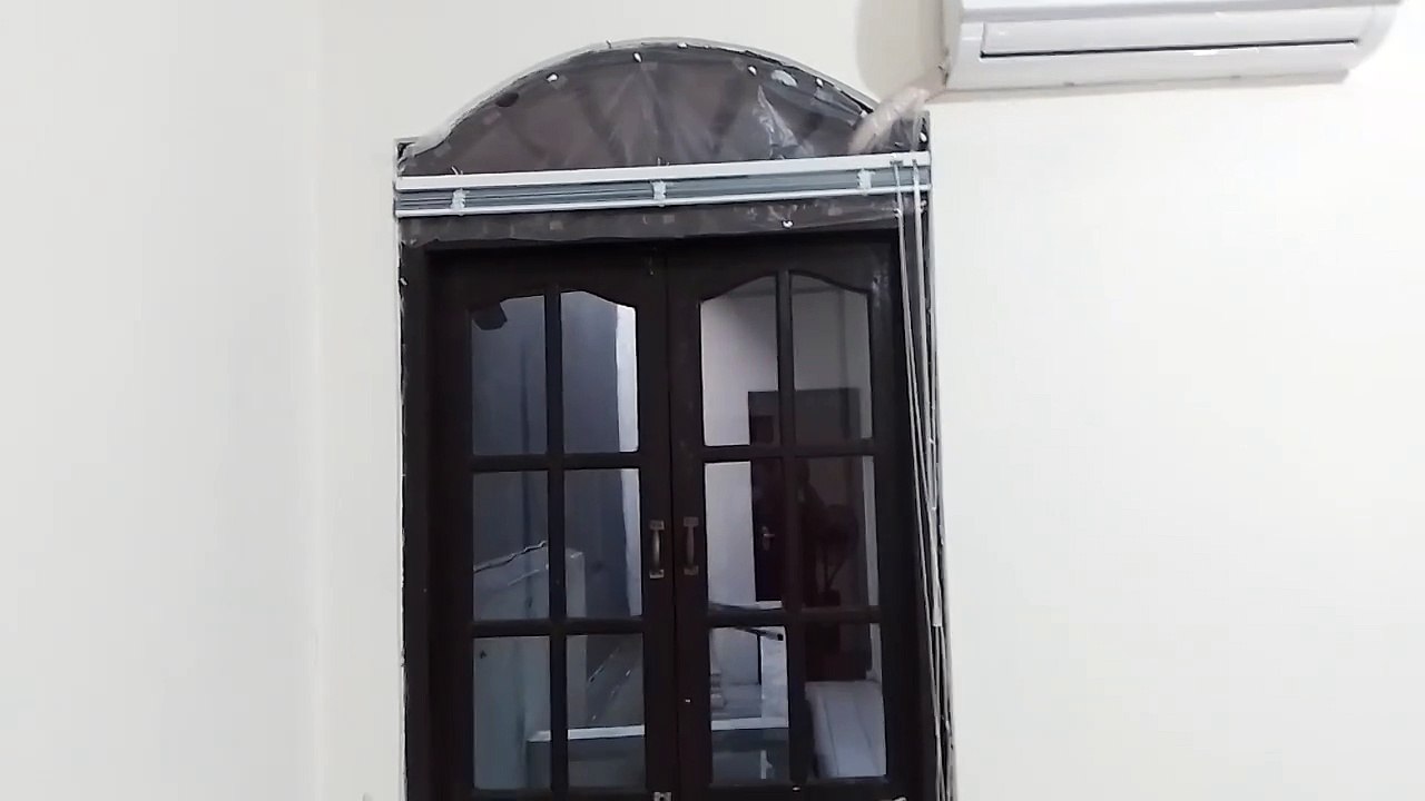 Curtain window