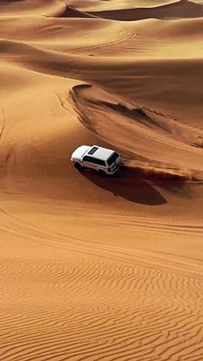 Dune bashing at Dubai Desert Safari