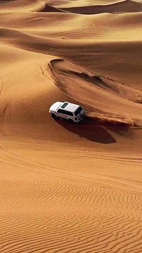 Dune bashing at Dubai Desert Safari