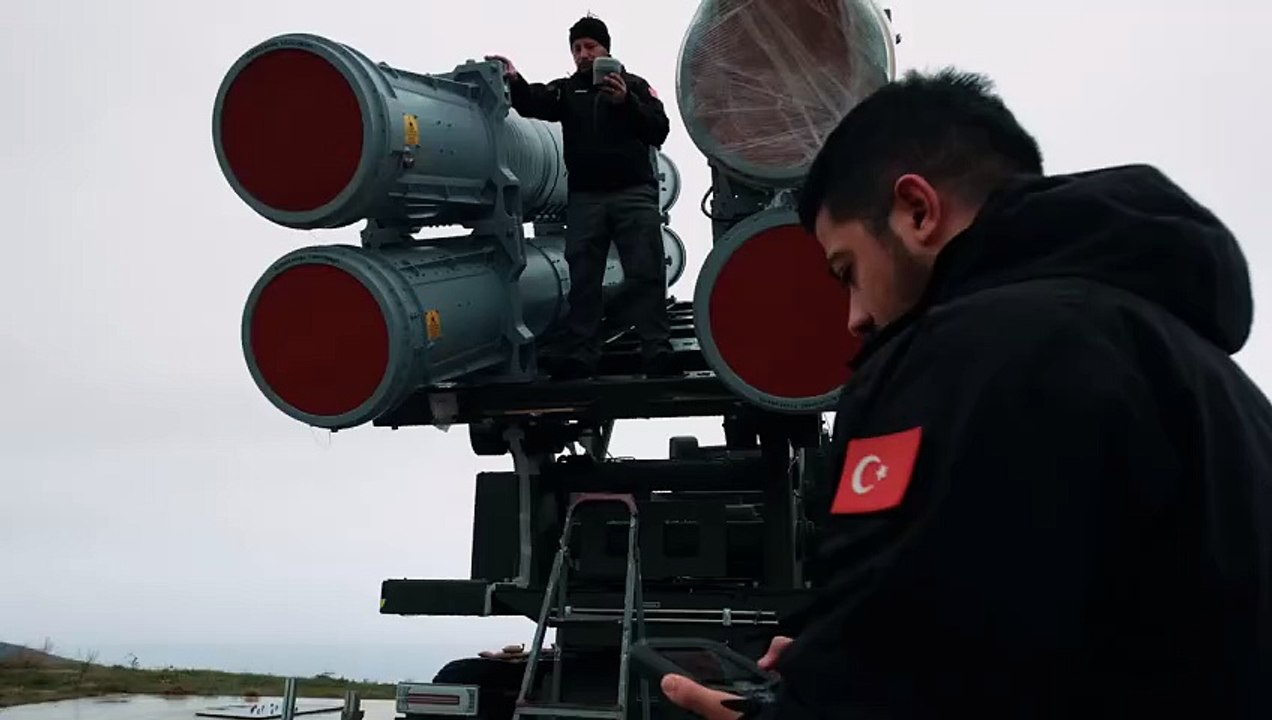 Türkiye'nin yerli ve milli motoruyla ilk atış! Atmaca füzesi hedefini başarıyla vurdu
