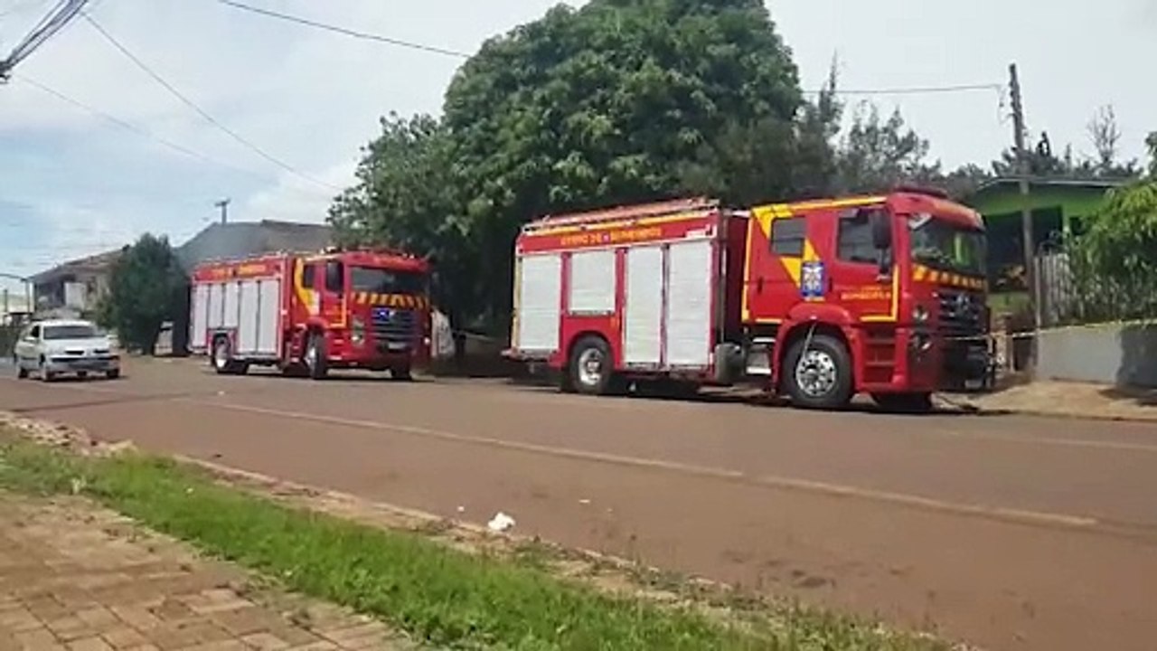 Colchão pega fogo e mobiliza Corpo de Bombeiros em residência na rua Souza Naves
