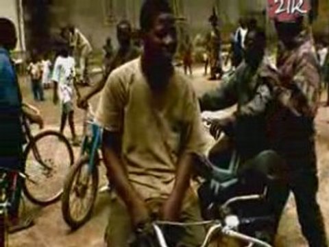 CLIP Tiken Jah fakoly Le pays va mal _Befa_Jerems_31