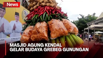 Masjid Agung Kendal Gelar Tradisi Grebeg, Ratusan Warga Berebut Gunungan