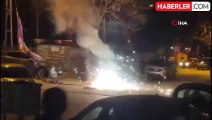 Maltepe'de seçim bayrağı asılan elektrik kablosu düştü, lüks araç yandı