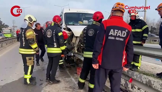 D-100’de feci kaza: Bariyer ok gibi saplandı, sürücünün bacağı koptu