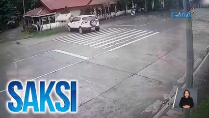 Poste, natumba matapos masalpok ng SUV | Saksi
