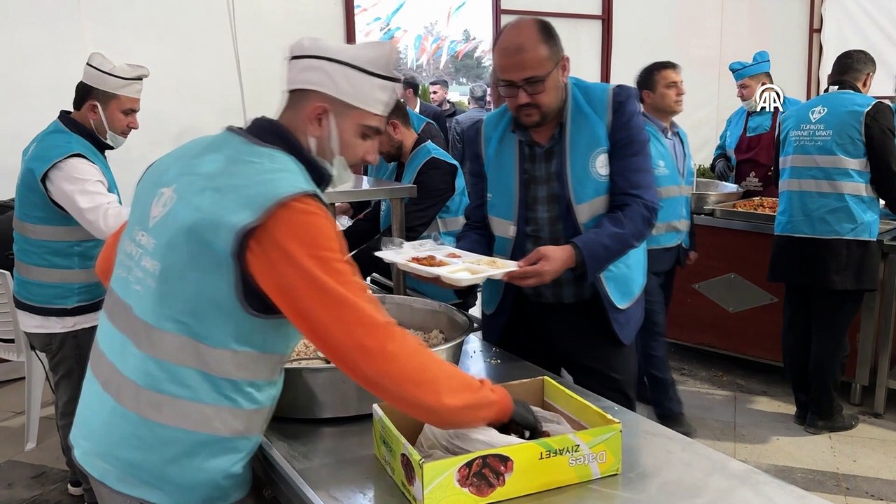 Depremin merkez üssünde ilk iftar
