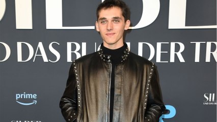 Voici - Lycée Toulouse-Lautrec : qui est Théo Augier Bonaventure, acteur star d’une série Netflix internationale ?