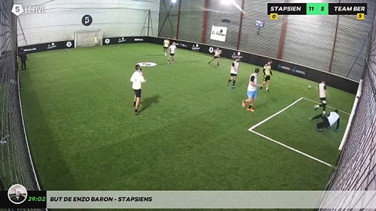 But de Enzo Baron - STAPSIENS