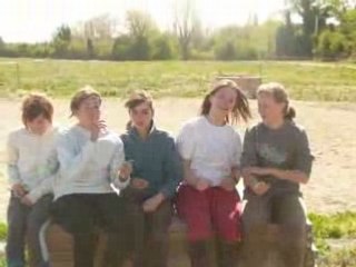 La Team Yanenga danse la Danse d'Hélène