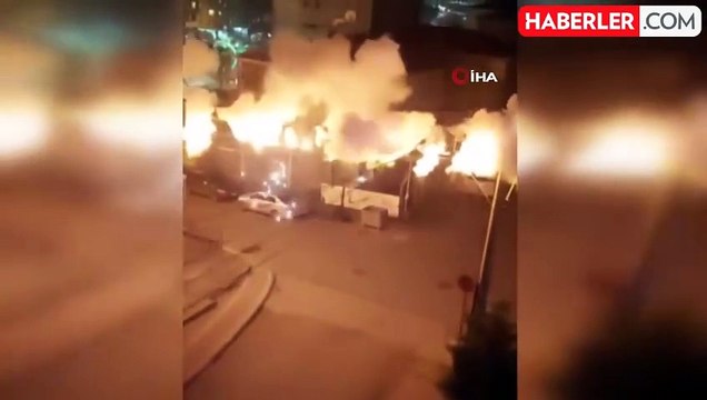 Elektrik kabloları bomba gibi patladı: 10 sokak karanlığa gömüldü