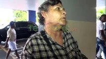 Maestra jubilada en SFM dice le robaron dentro de vehículo