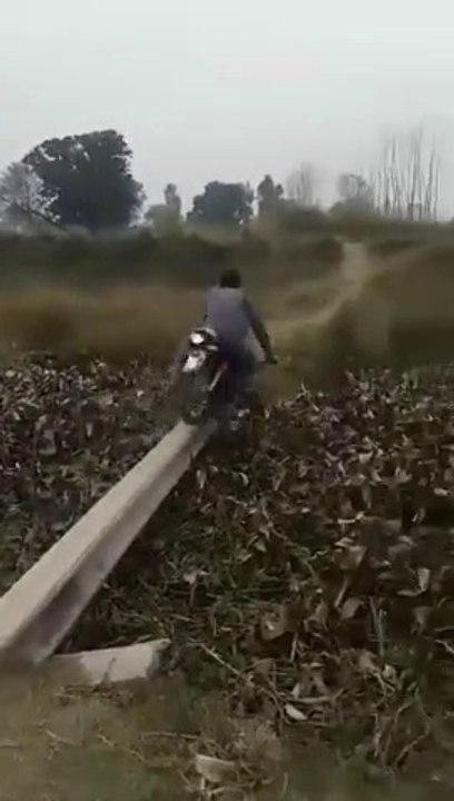 Pata nhi is ko kia kira tha