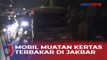 Diduga Korsleting Listrik, Mobil Muatan Kertas Hangus Terbakar di Jakbar