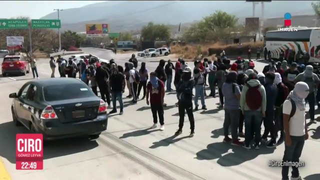 Normalistas de Ayotzinapa exigen que se esclarezca el asesinato de Yanqui Kothan