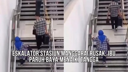 Eskalator Stasiun Manggarai Rusak, Ibu Paruh Baya Menaiki Tangga