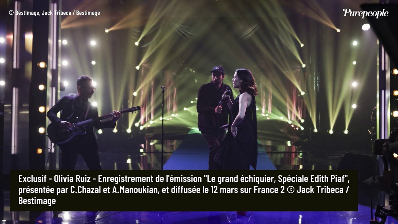 PHOTOS Claire Chazal ultra élégante en total look blanc pour célébrer Edith Piaf avec Chimène Badi, Zaz et Olivia Ruiz