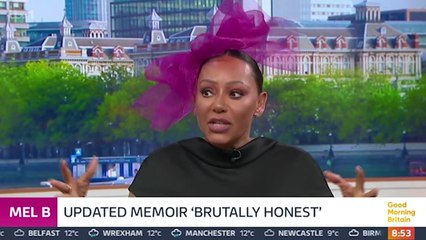 Video herunterladen: Mel B says The Spice Girls are 'rallying behind' Geri Horner-halliwell