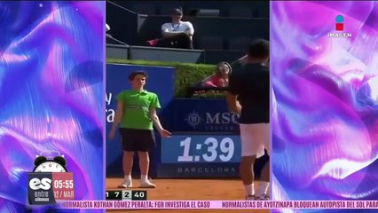 Recoge pelotas se roba el show