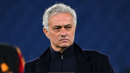  Mourinho hints at his future 