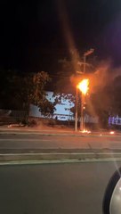 Incêndio em poste gera alerta nas redes sociais em Maceió