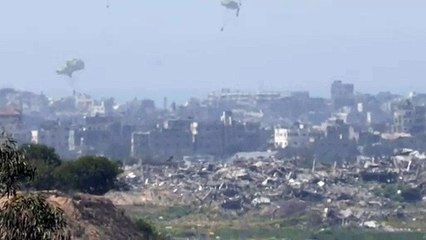 إسقاط مساعدات إنسانية جديدة فوق غزة