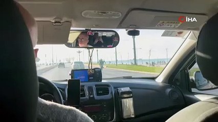 Tek tekerle gidiyordu, motosiklet devrildi! Hastanelik oldu