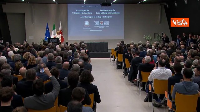 Meloni a Bolzano firma l'accordo sviluppo e coesione con il Presidente Kompatscher