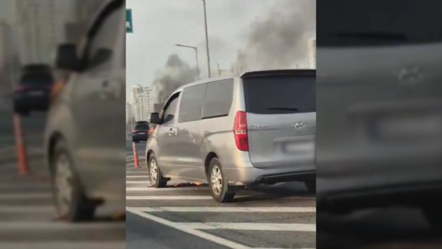 부천 송내 나들목 인근서 차량 화재...한때 도로 통제 / YTN