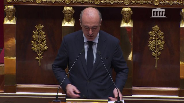 Ukraine: Des armes oui, des troupes au sol non, évidemment soutient Olivier Marleix (LR) à l'Assemblée