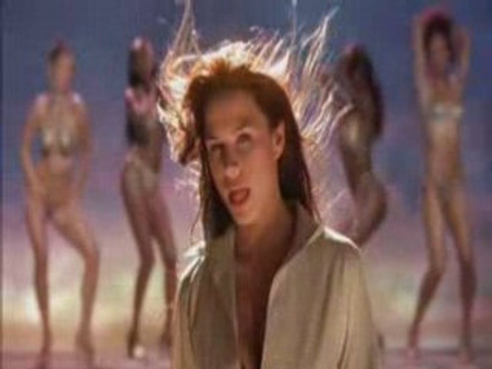 RHONA MITRA DANS ALI G