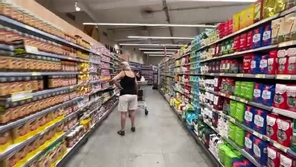 Inflación pierde impulso en Argentina pero se mantiene alta en 276% a 12 meses