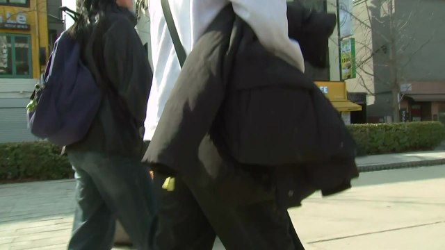 [날씨] 맑고 포근한 봄날씨, 큰 일교차...동해안 산불 주의 / YTN