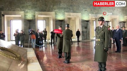 Kara Harp Okulu öğrencileri Anıtkabir'i ziyaret etti