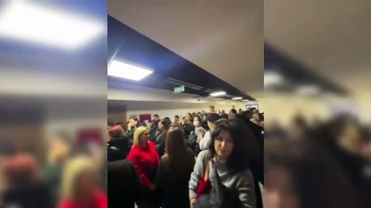 Eros için adalet isteyenler mahkeme salonuna sığmadı