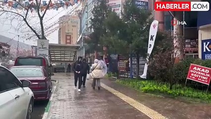 Bursa'da Şiddetli Yağmur Hayatı Olumsuz Etkiledi