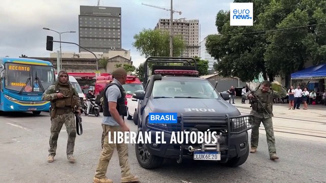 Liberados los 16 rehenes del autobús secuestrado por un hombre armado en Río de Janeiro
