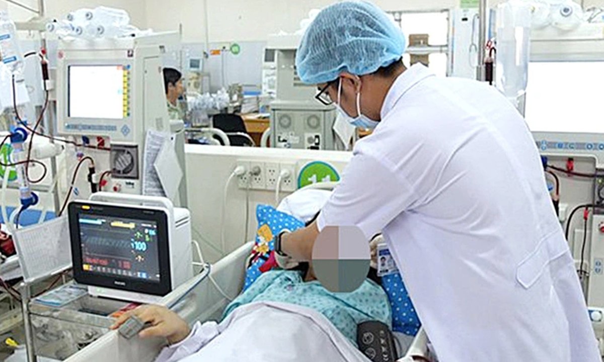Nhập viện trong tình trạng tổn thương não, suy thận vì một loại thức uống