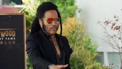 Lenny Kravitz ha ottenuto la stella sulla Hollywood Walk of Fame