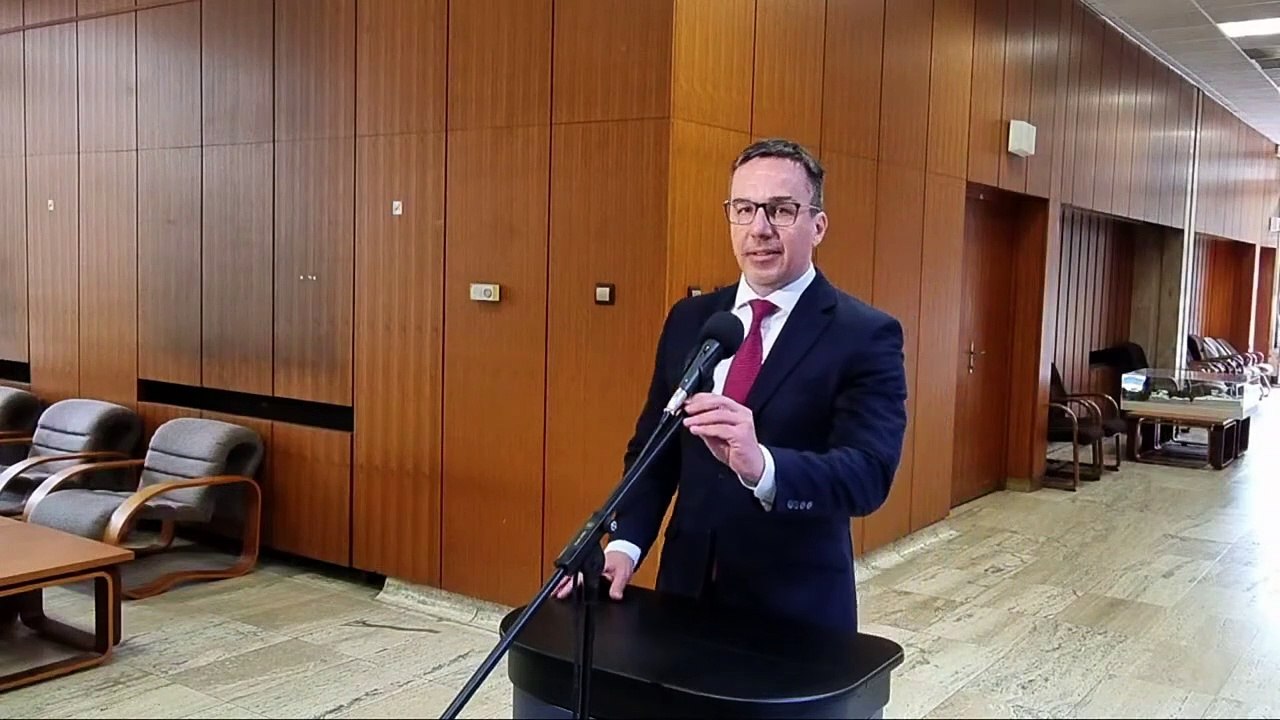 ZÁZNAM: Brífing ministra školstva T. Druckera a ministra práce E. Tomáša po rokovaní vlády