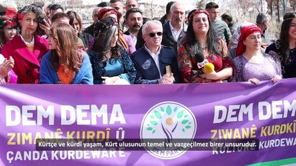 DEM Parti'de Kürt dili ve kültürü deklarasyonu | Haber:  Şenol BALI 