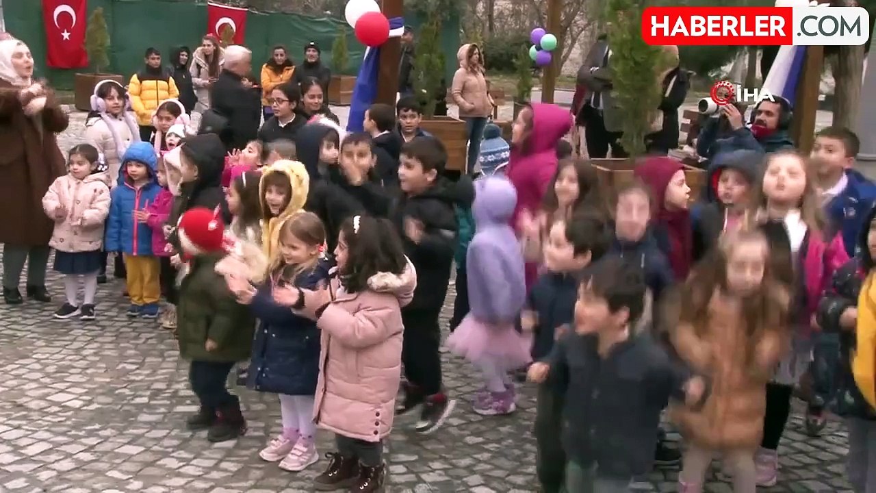 Avcılar'da köy içi meydanı açıldı